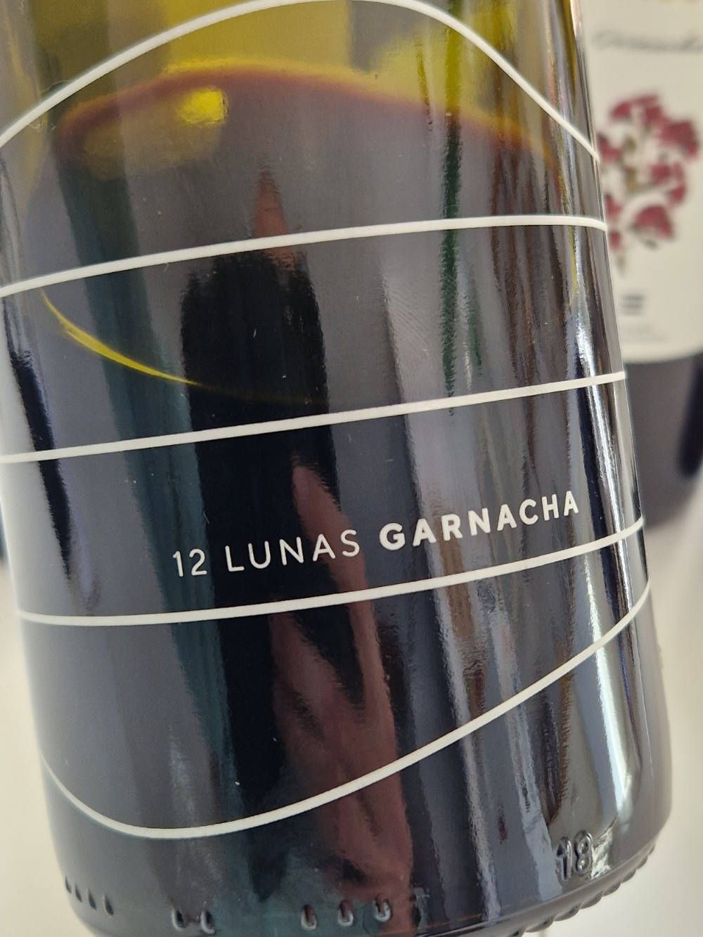 Eine Flasche Rotwein aus der DO Somontano