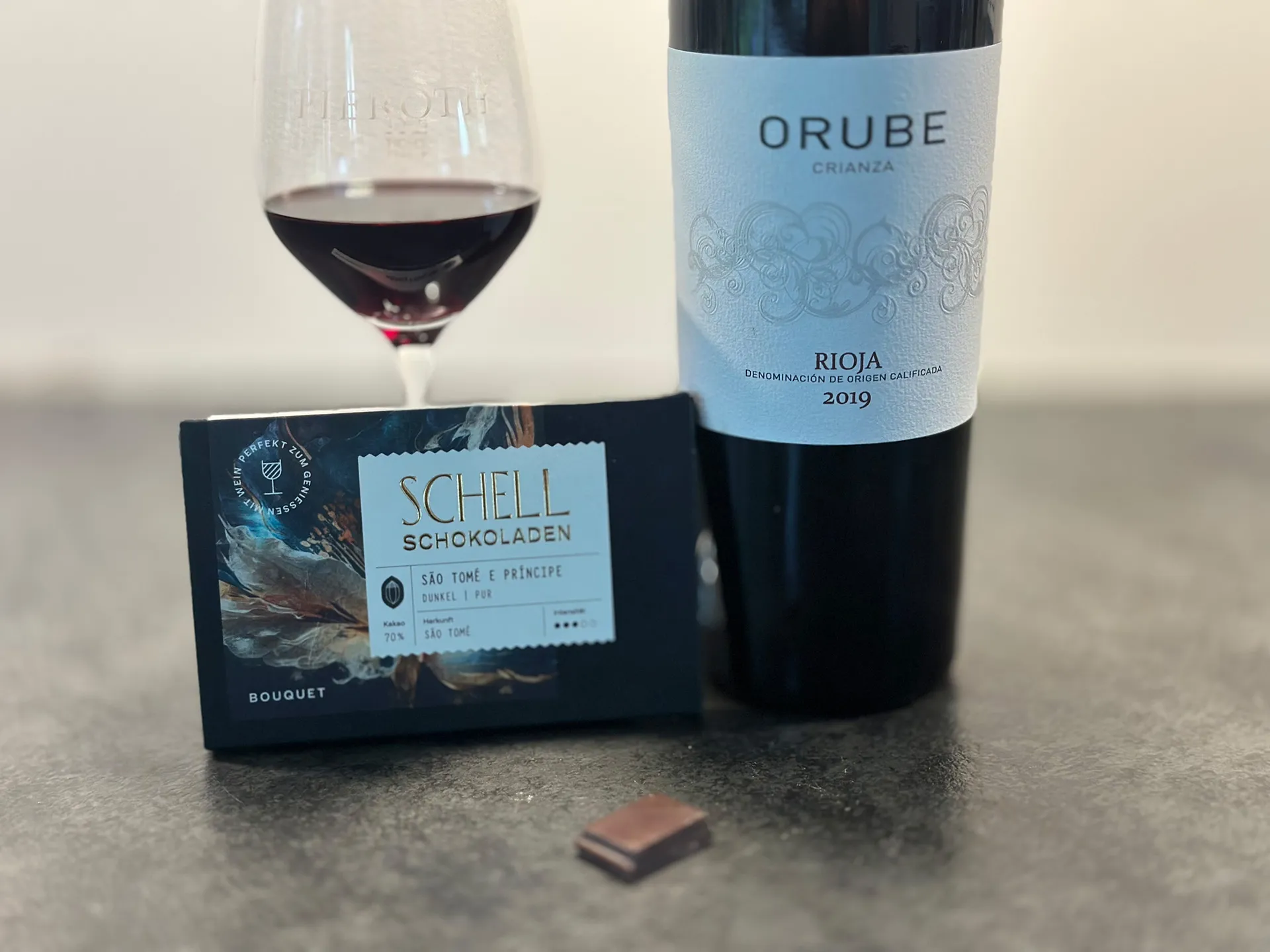 Bereit für Überraschungen - Wein und Schokolade