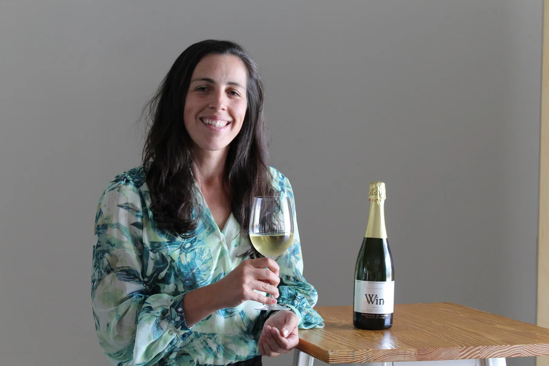 Eine Frage mit einem Glas Wein in der Hand