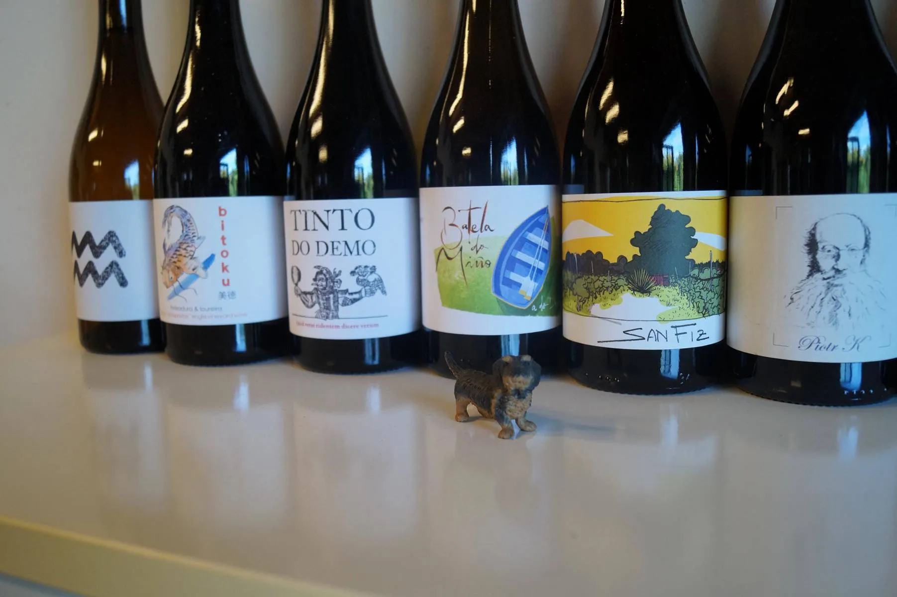 Weinetiketten der Adega do Demo