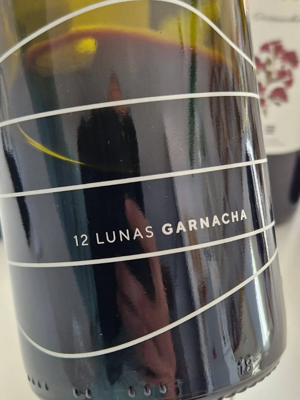 Eine Flasche Rotwein aus der DO Somontano