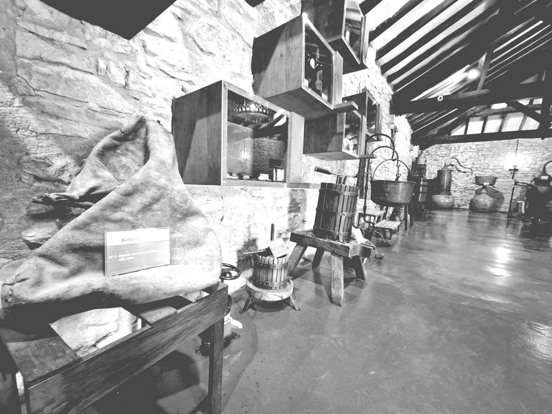 historische Gegenstände im Weinmuseum von Irache