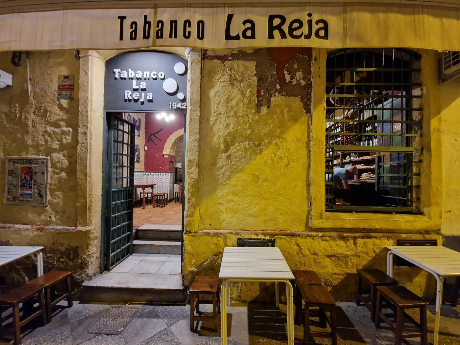 Eingang einer Sherry-Bar in Jerez