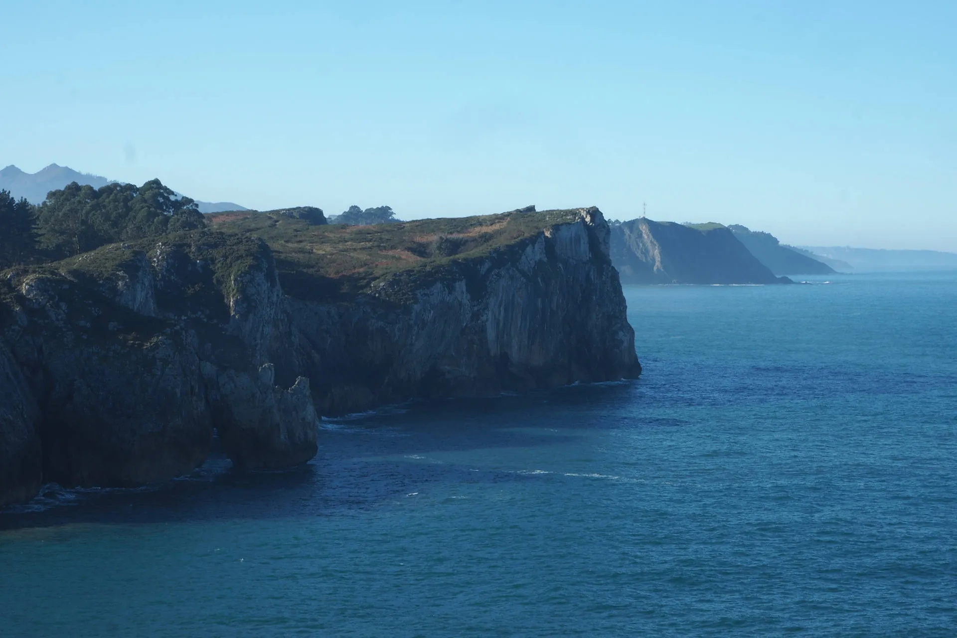 Klippen an der Küste Asturiens