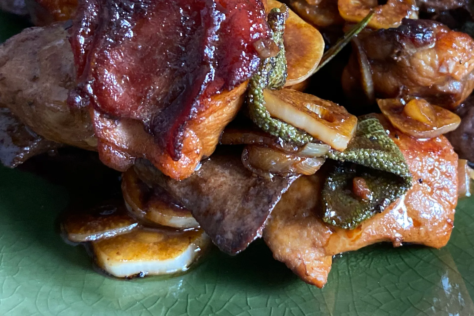 Kaninchen mit Salbei und Pedro Ximenez Sauce