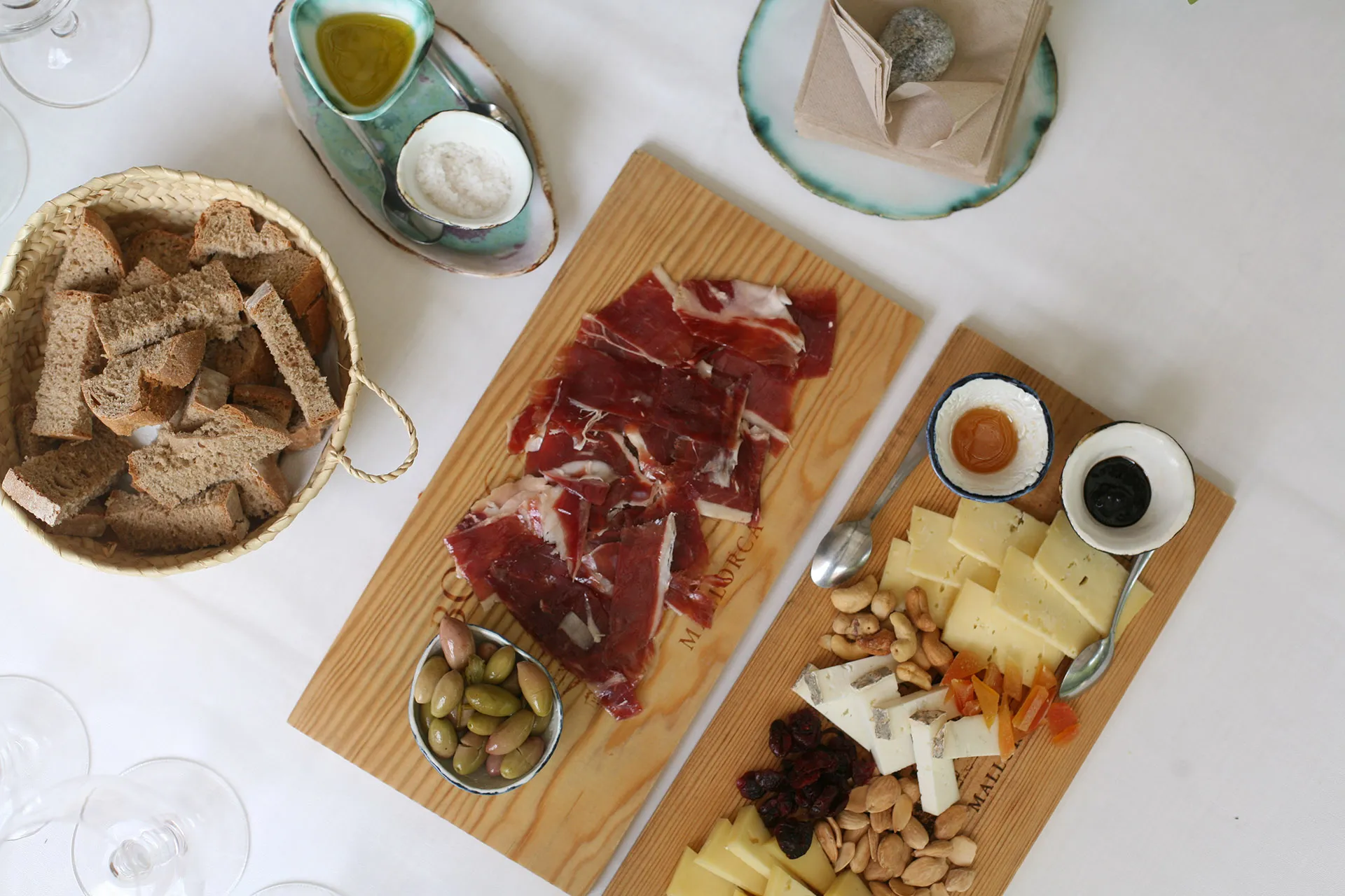 kalte Platte mit Schinken und Käse